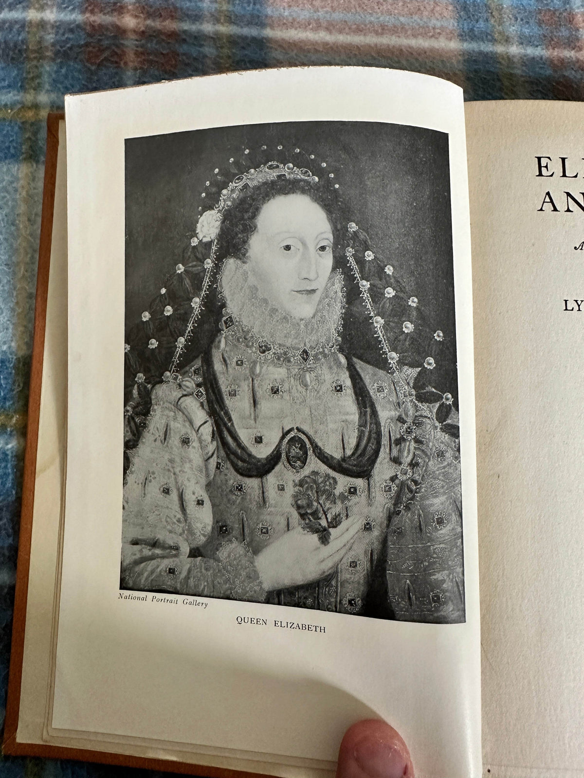 1930 Elizabeth & Essex A Tragic History - Lytton Strachey(Chatto & Windus) - Honeyburn Books (UK)
