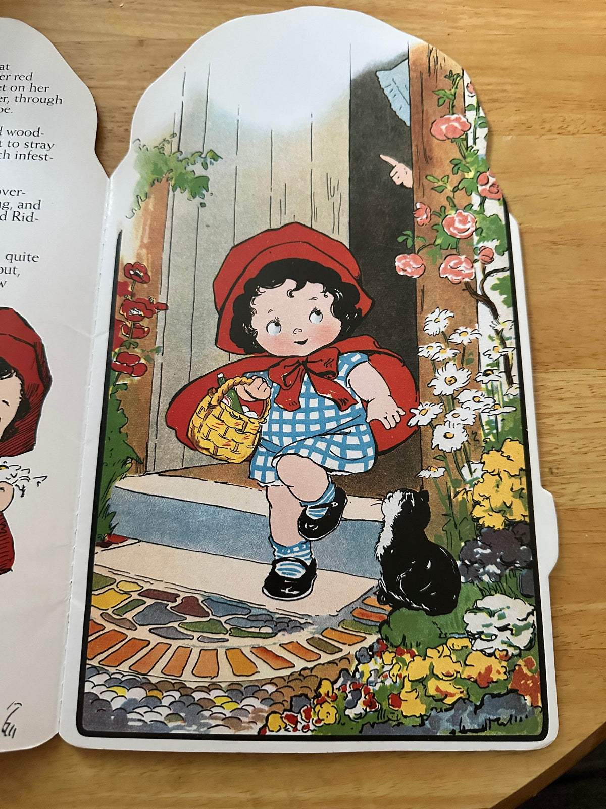 2007 Red Riding Hood(Shape Book) Gladys Hall(Blue Lantern Studio) - Honeyburn Books (UK)