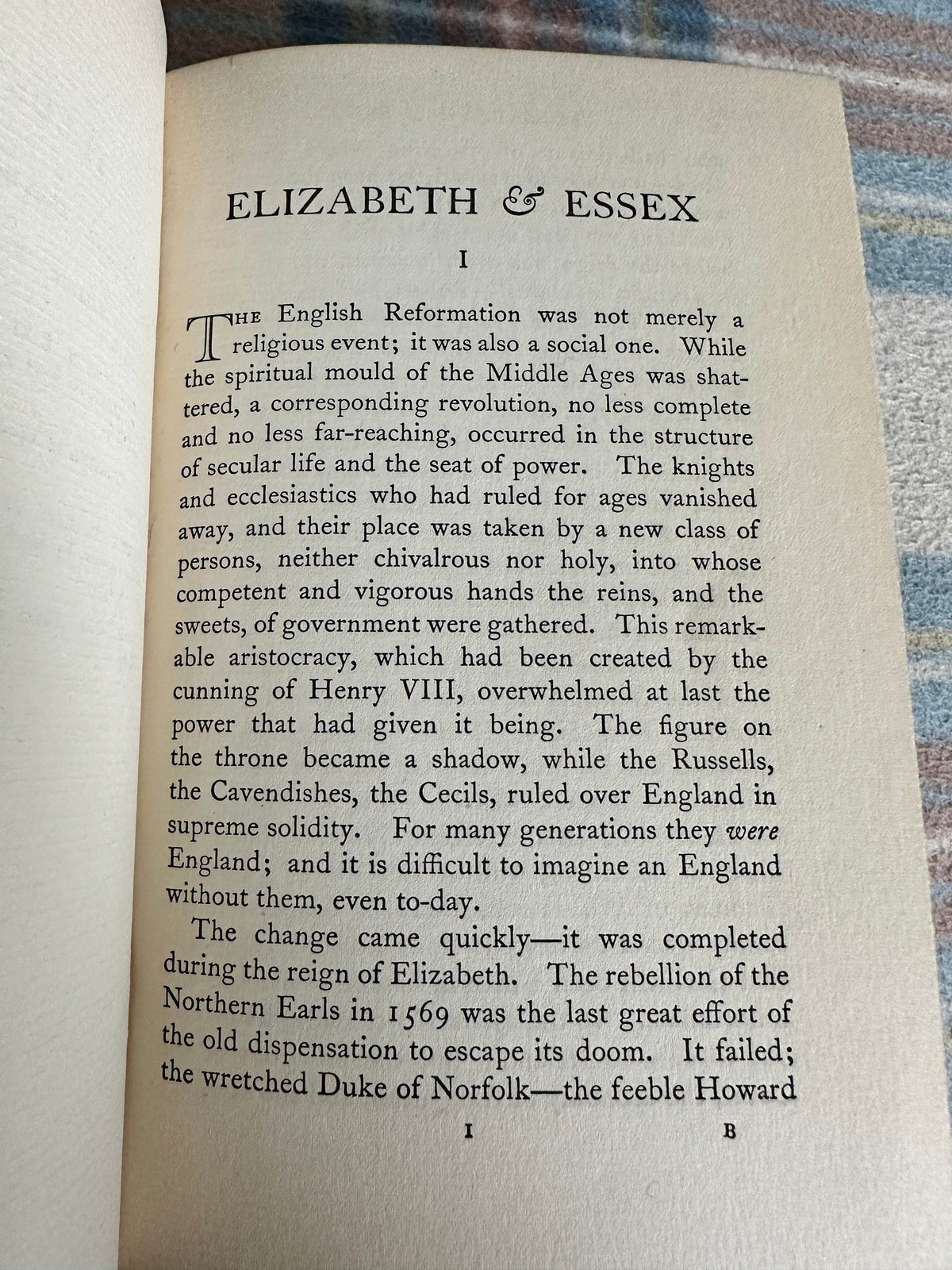 1930 Elizabeth & Essex A Tragic History - Lytton Strachey(Chatto & Windus) - Honeyburn Books (UK)
