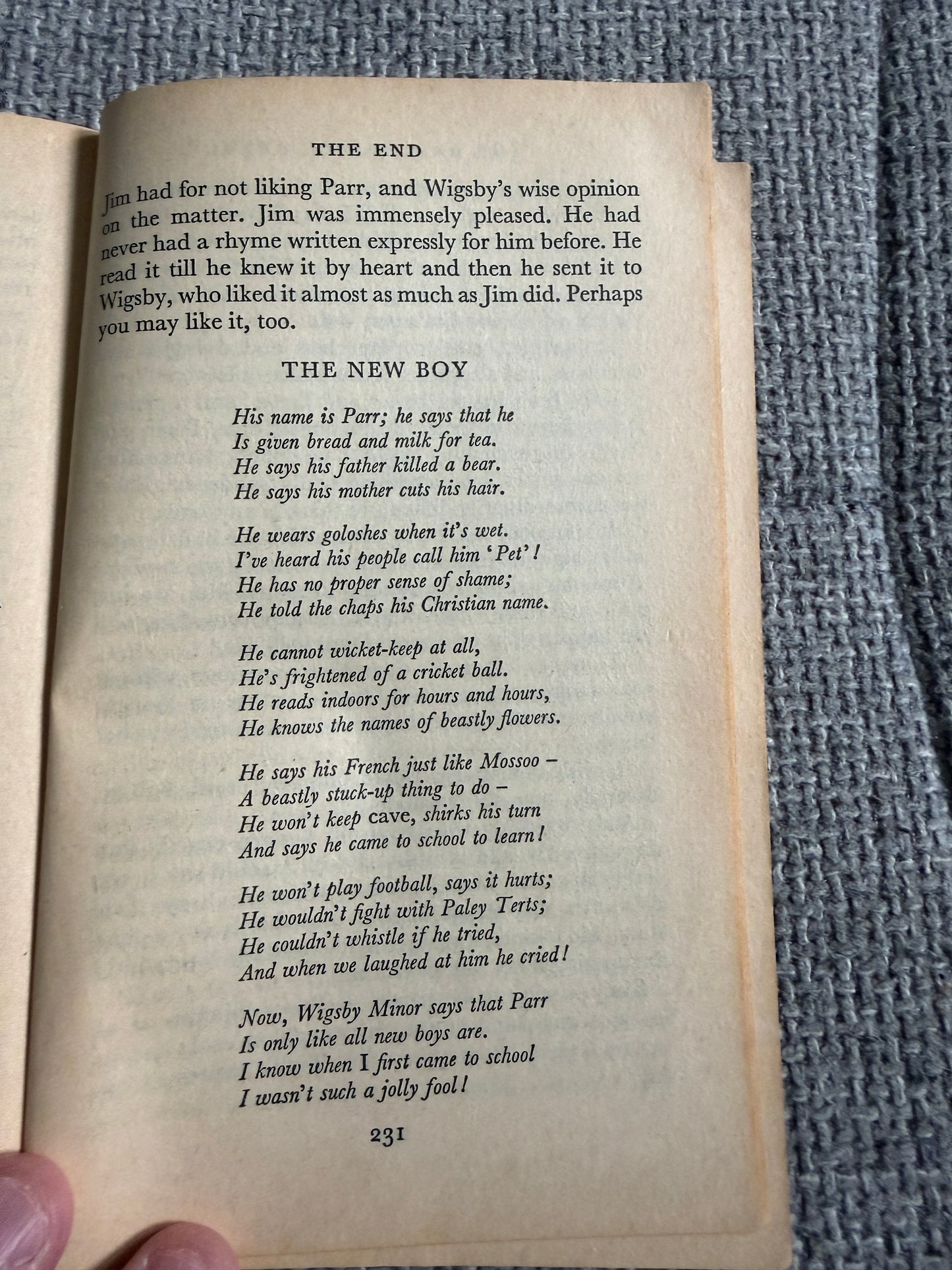1975 The Railway Children - E. Nesbit (C. E. Brock illust) Penguin Books