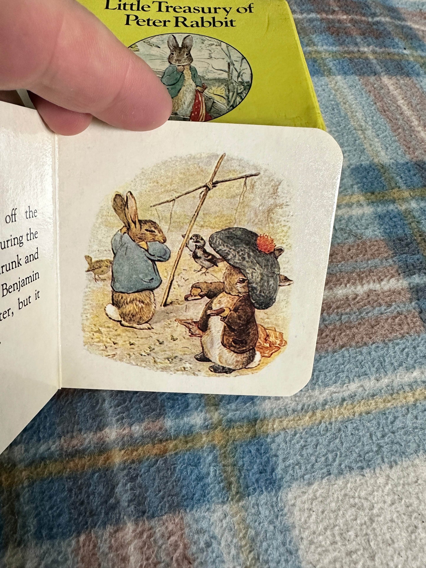 1985 Little Treasury Of Peter Rabbit - Beatrix Potter retold by Corey Nash(Derrydale Books) miniature - Honeyburn Books (UK)