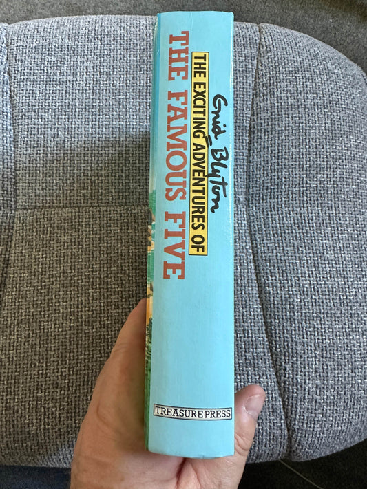 1988 The Exciting Adventures of The Famous Five(4 books Five On Treasure Island, Five Go Adventuring Again, Five Go To Smuggler’s Top,Five Fall Into Adventure) Enid Blyton(Illust Jolyne Knox) Treasure Press - Honeyburn Books (UK)