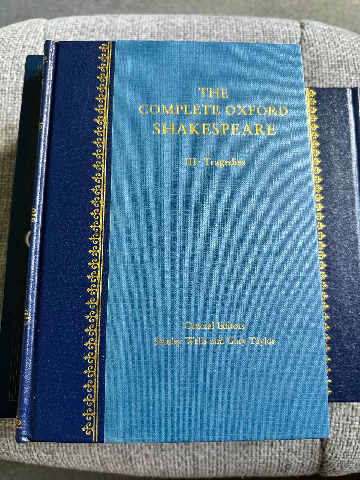 1989 The Complete Oxford Shakespeare (Box Set Leather / gilt) Guild Published - Honeyburn Books (UK)