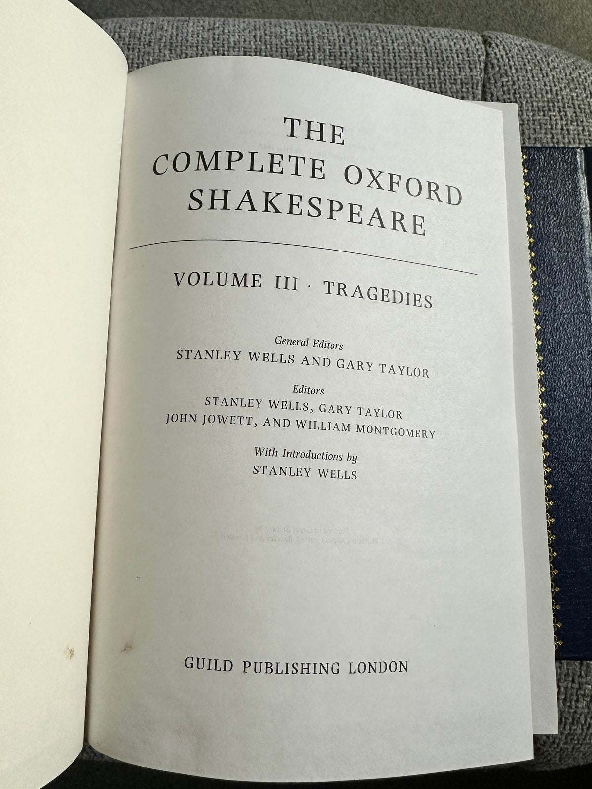 1989 The Complete Oxford Shakespeare (Box Set Leather / gilt) Guild Published - Honeyburn Books (UK)