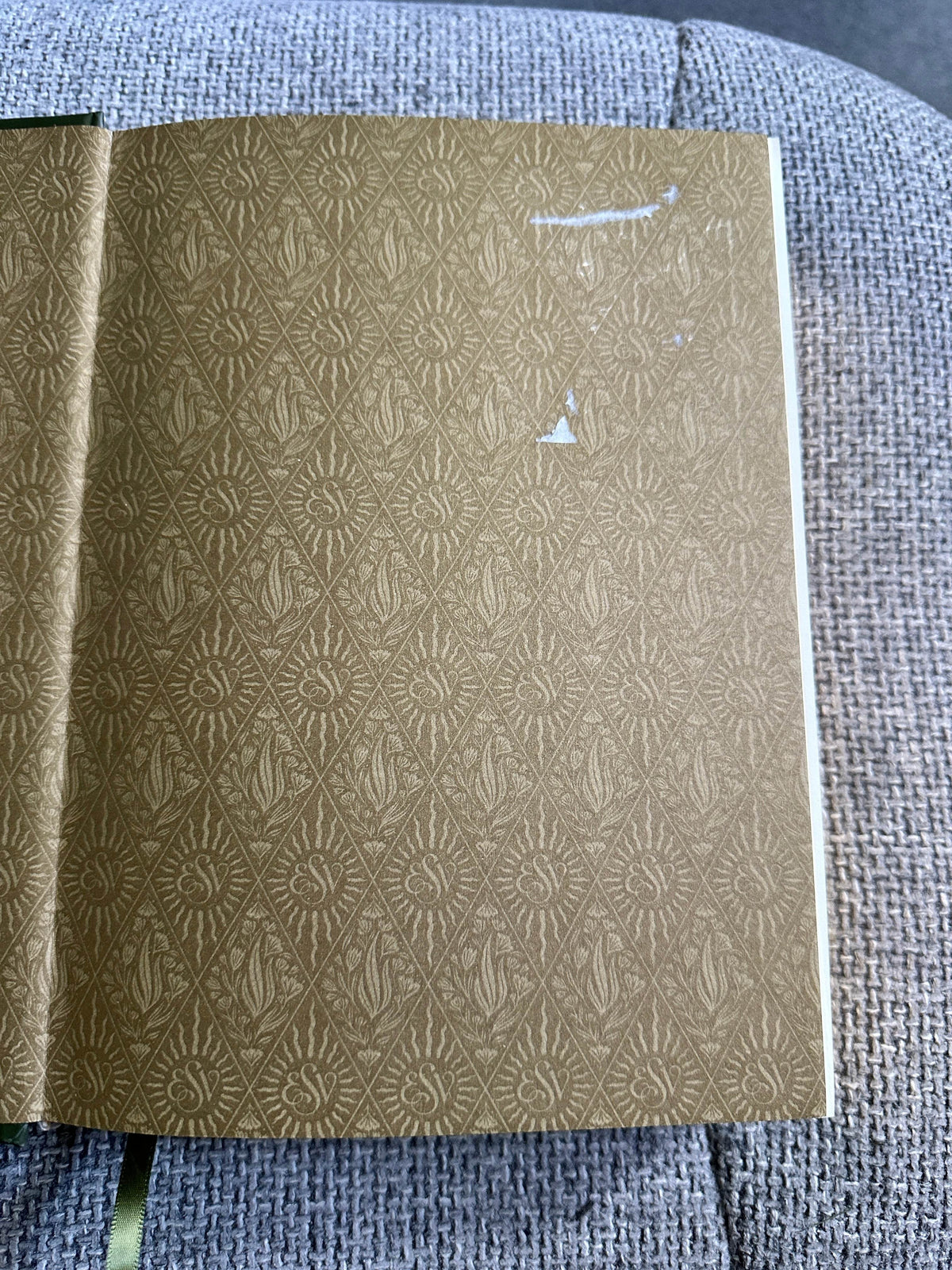2016 ESV Illuminated Bible (Art Tourling Edition) Dana Tanamachi artwork. Crossways Publisher. - Honeyburn Books (UK)