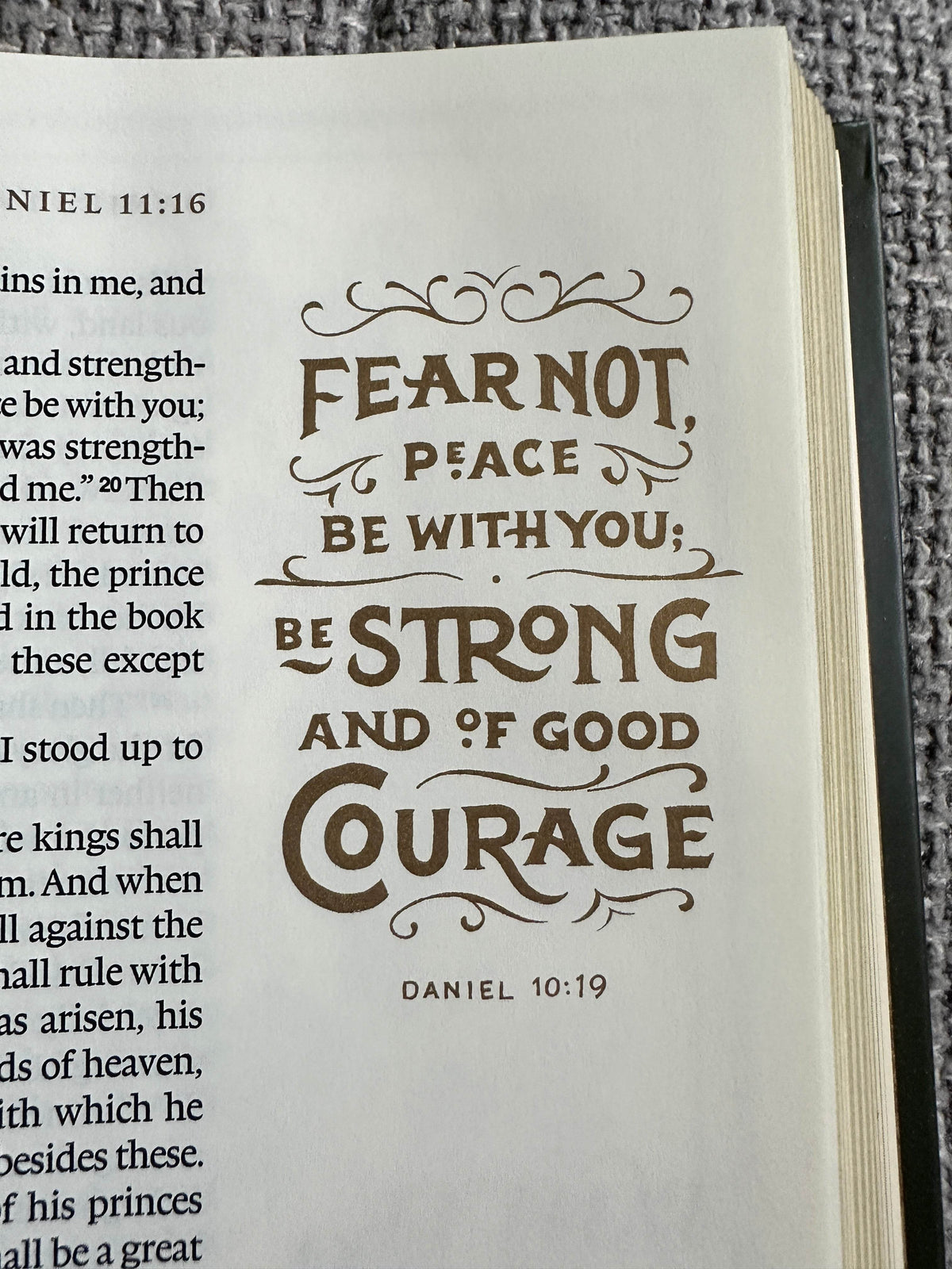 2016 ESV Illuminated Bible (Art Tourling Edition) Dana Tanamachi artwork. Crossways Publisher. - Honeyburn Books (UK)