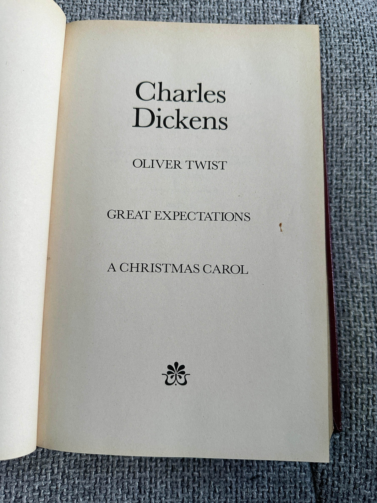 1983 Charles Dickens (Oliver Twist, Great Expectations & A Christmas Carol) in one volume (St. Michael Pub) - Honeyburn Books (UK)