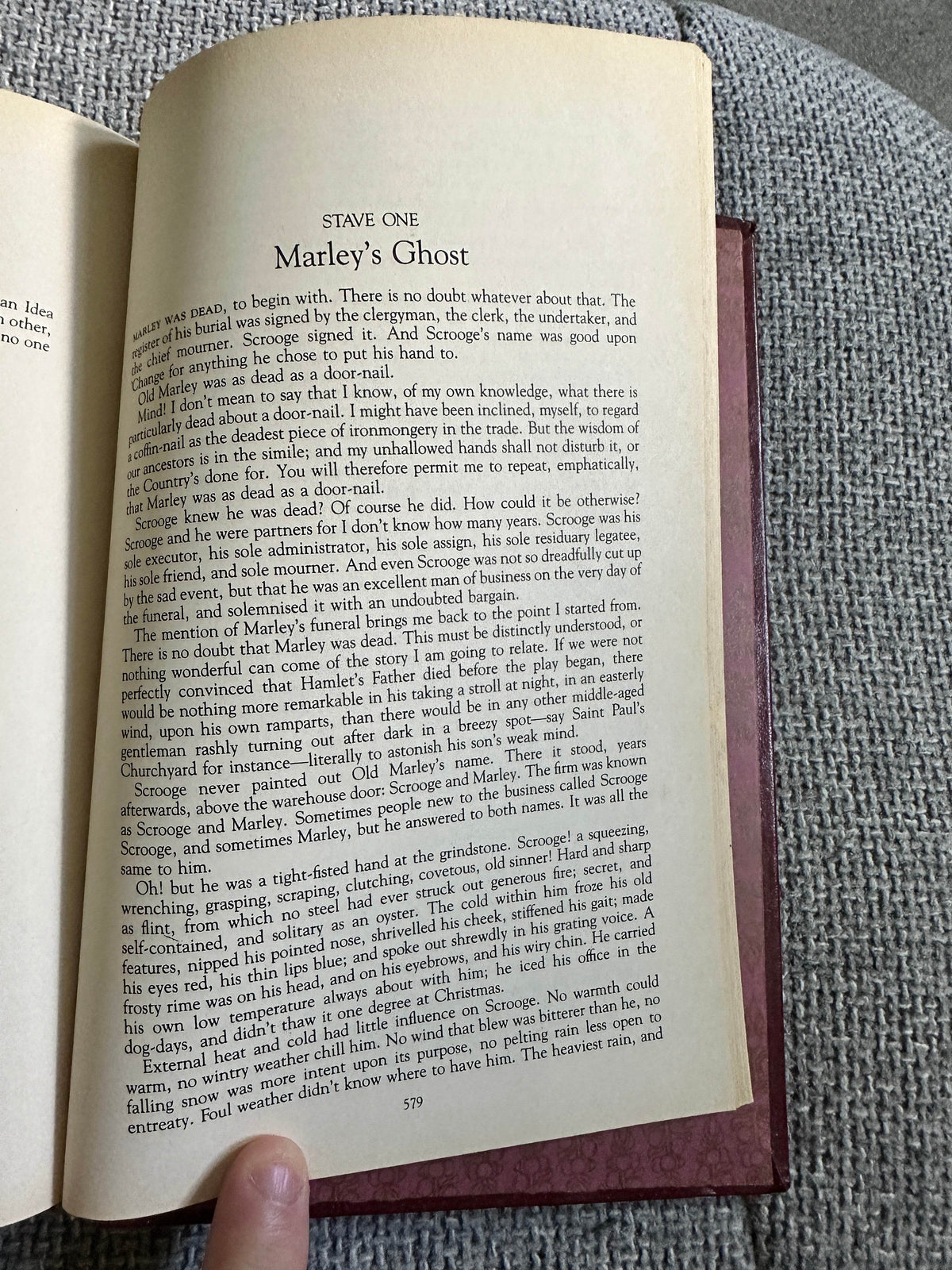 1983 Charles Dickens (Oliver Twist, Great Expectations & A Christmas Carol) in one volume (St. Michael Pub) - Honeyburn Books (UK)