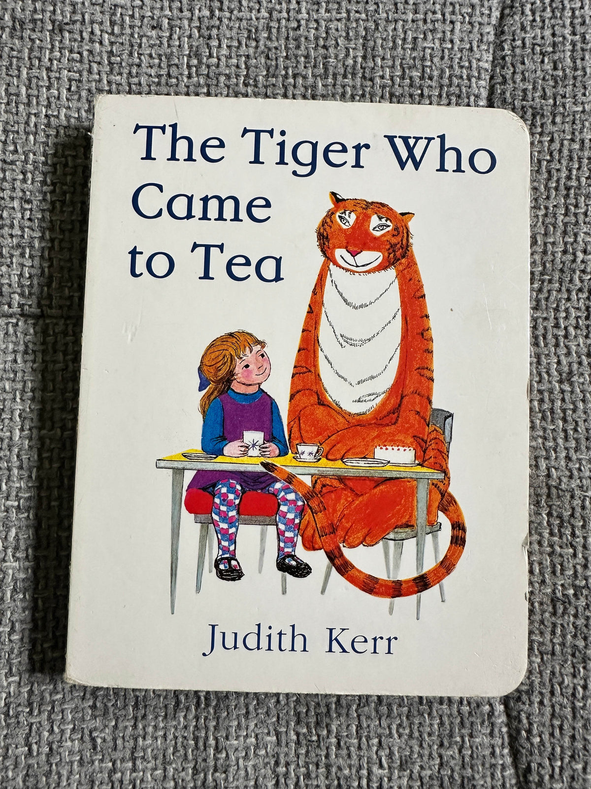 2007 The Tiger Who Came To Tea - Judith Kerr (HarperCollins) Board Book - Honeyburn Books (UK)