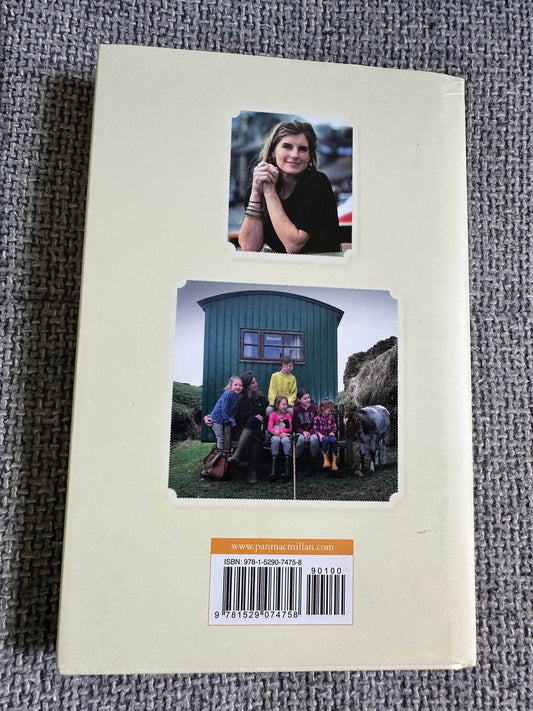 2021 Tales From The Farm - Amanda Owen (MacMillan) - Honeyburn Books (UK)