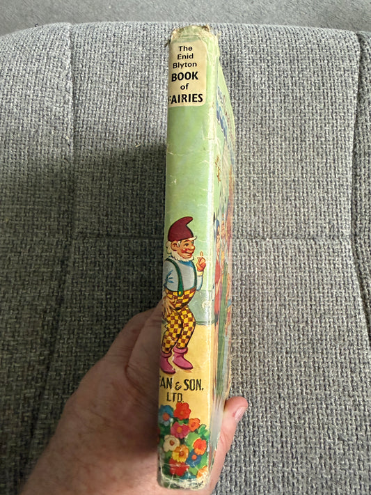 1967 The Book Of Fairies - Enid Blyton (Dean & Son Ltd)