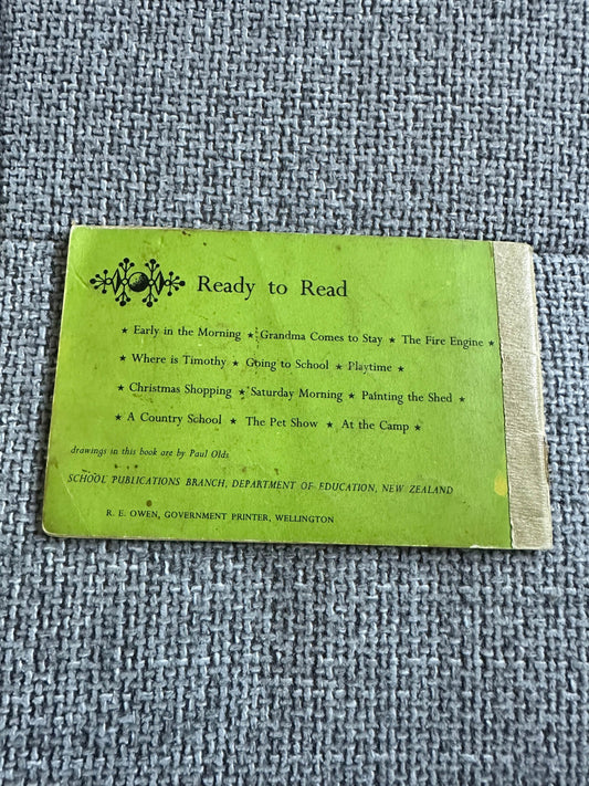 1960’s Ready To Read: The Pet Show -(Paul Olds Illust) Schools Publication Dpt Department of Education New Zealand - Honeyburn Books (UK)
