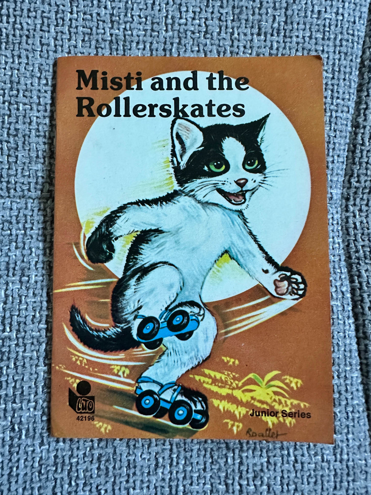 1960’s Misti & The Rollerskates - R. Dallet(Litor Publishing) - Honeyburn Books (UK)