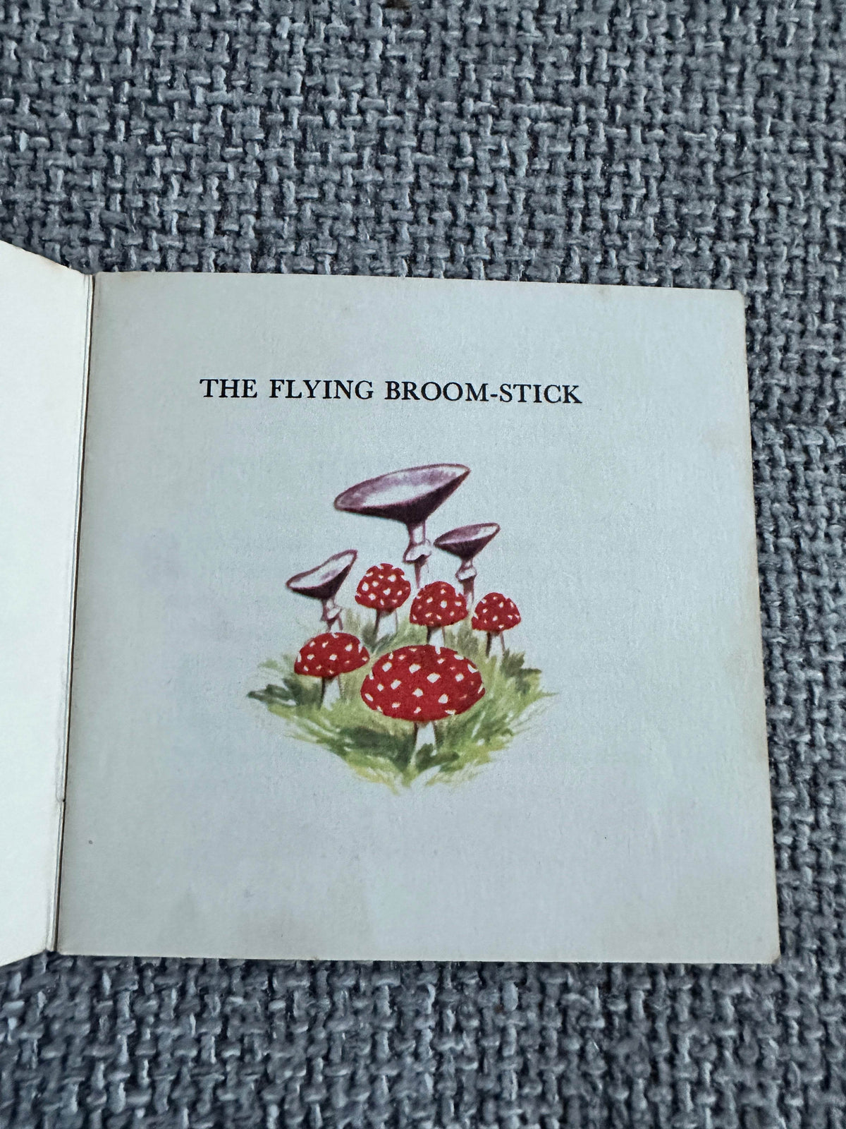 1950’s The Flying Broom-Stick A Mini Book(Brown Watson) - Honeyburn Books (UK)