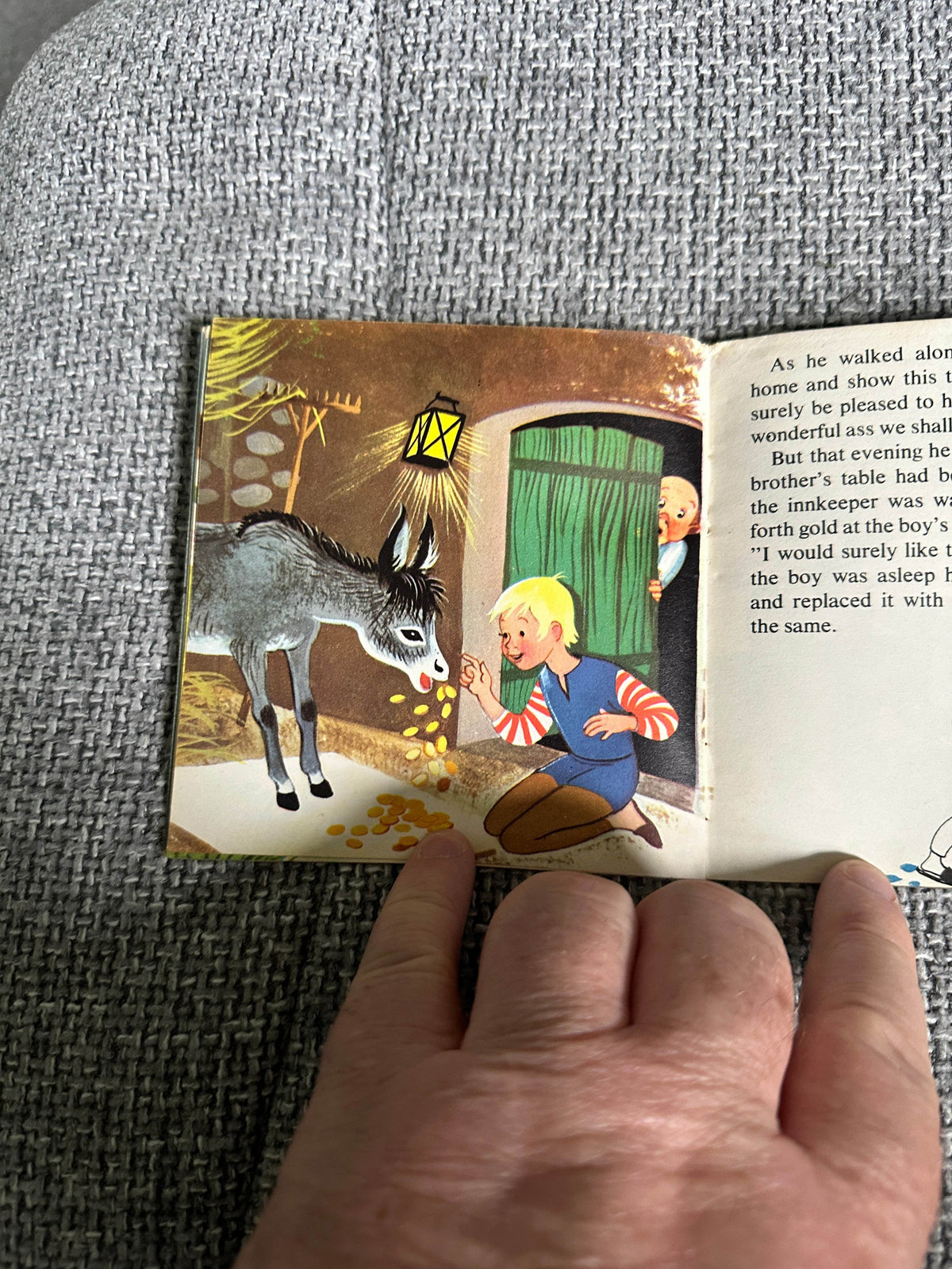 1950’s The Magic Table - G. Mauser-Lichtl(World Distributors Ltd) - Honeyburn Books (UK)