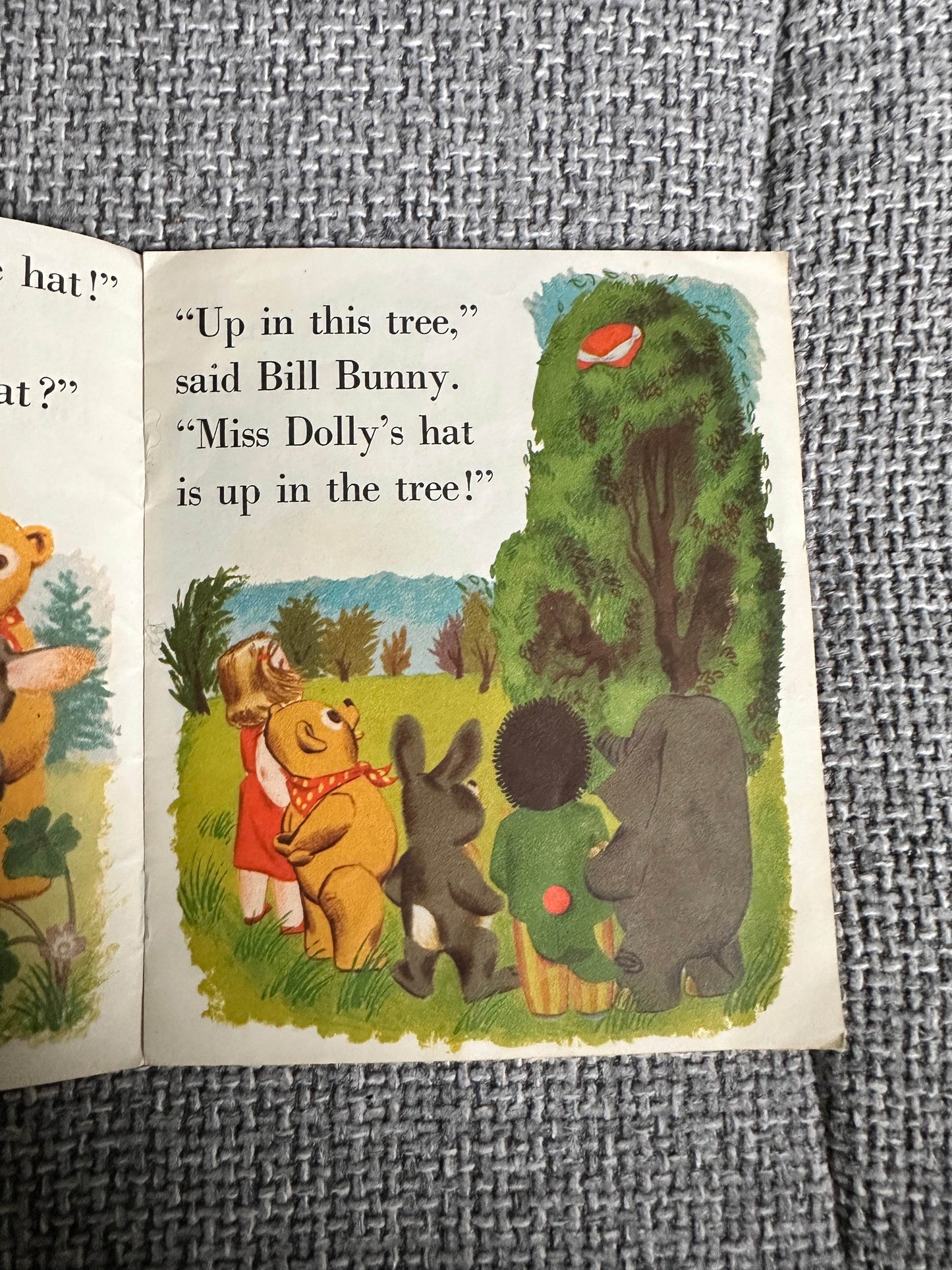 1963 Step Along Stories No5 The Blow-Away Hat - Whitcombe & Tombs Ltd - Honeyburn Books (UK)