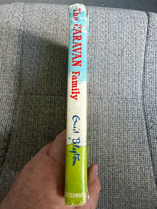 1965 The Caravan Family - Enid Blyton (Ruth Gervis illust) Lutterworth Press