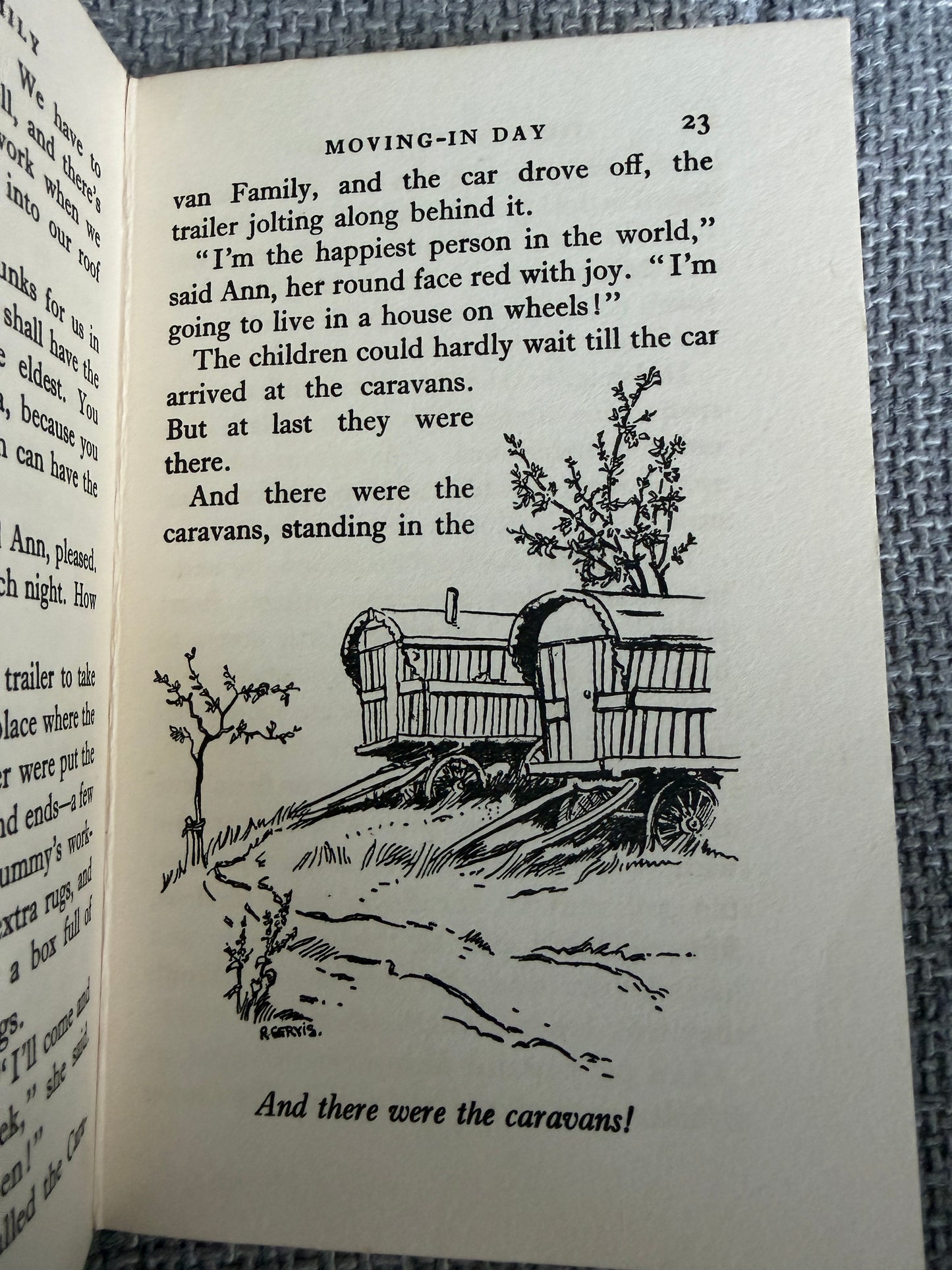 1965 The Caravan Family - Enid Blyton (Ruth Gervis illust) Lutterworth Press