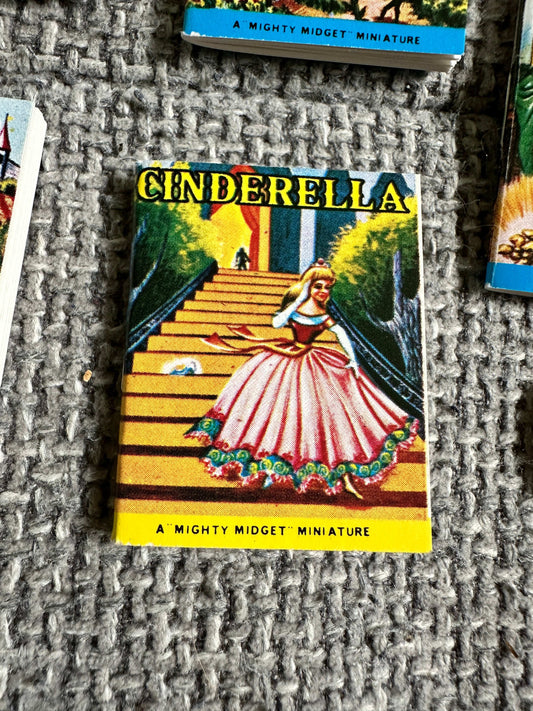 1976 A Mighty Midget Miniature Library Set 1 (Snow White, Rumpelstiltskin, Cinderella, Little Red Riding Hood, Jack & The Beanstalk) Illust Peggy Goodwin (B. Hackman Published) - Honeyburn Books (UK)