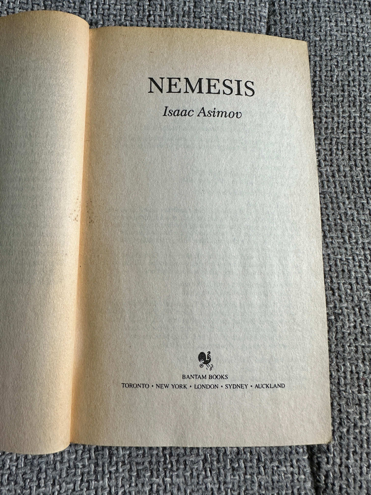 1990*1st* Nemesis - Isaac Asimov (Bantam Books) - Honeyburn Books (UK)