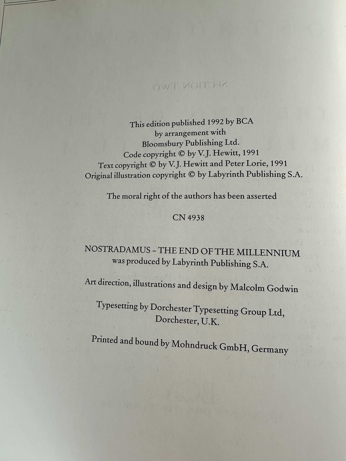 1992 Nostradamus The End Of The Millennium Prophecies 1992 - 2001 - V. J. Hewitt & Peter Lorie (BCA) - Honeyburn Books (UK)