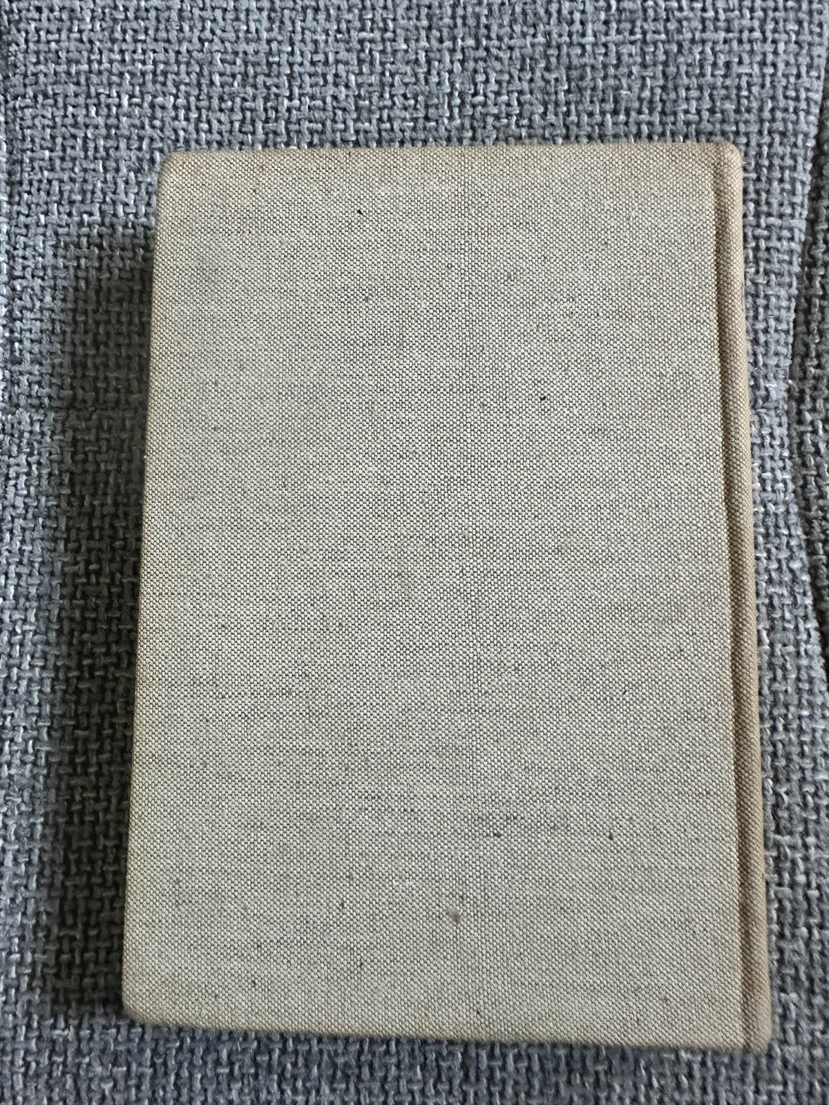 1943 Mary Thomas’s Embroidery Book(Hodder & Stoughton) - Honeyburn Books (UK)