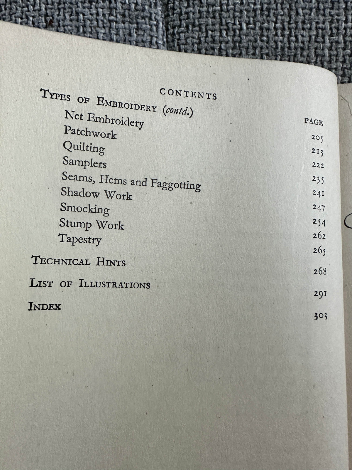 1943 Mary Thomas’s Embroidery Book(Hodder & Stoughton) - Honeyburn Books (UK)