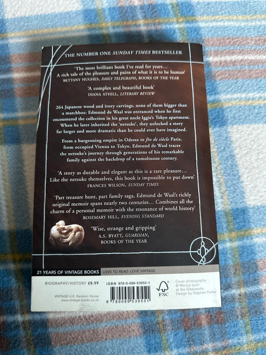 2011 The Hare With The Amber Eyes - Edmund De Waal (Vintage Books) - Honeyburn Books (UK)