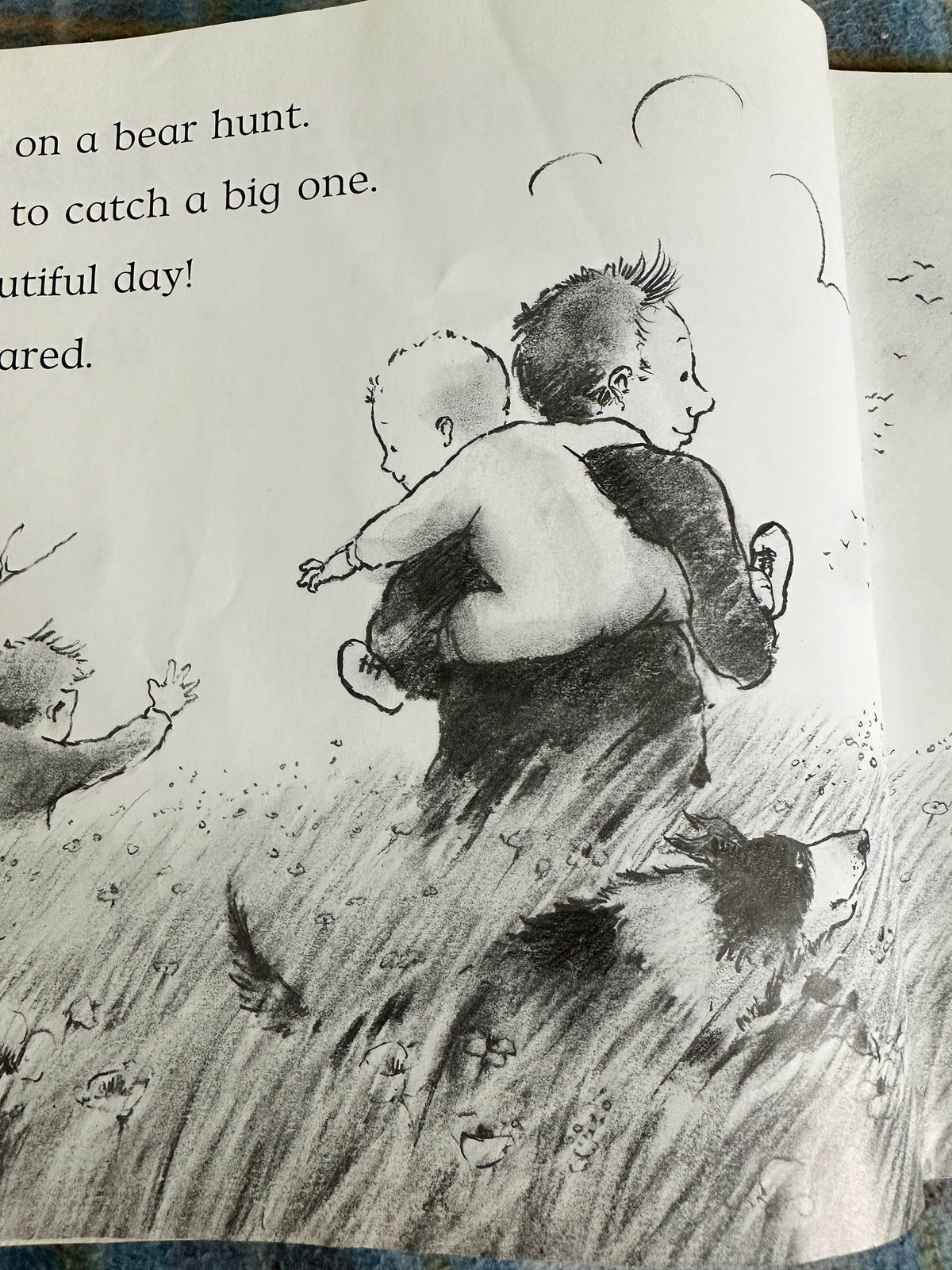 1993 We’re Going On A Bear Hunt - Michael Rosen(Helen Oxenbury illustration)Walker Books - Honeyburn Books (UK)