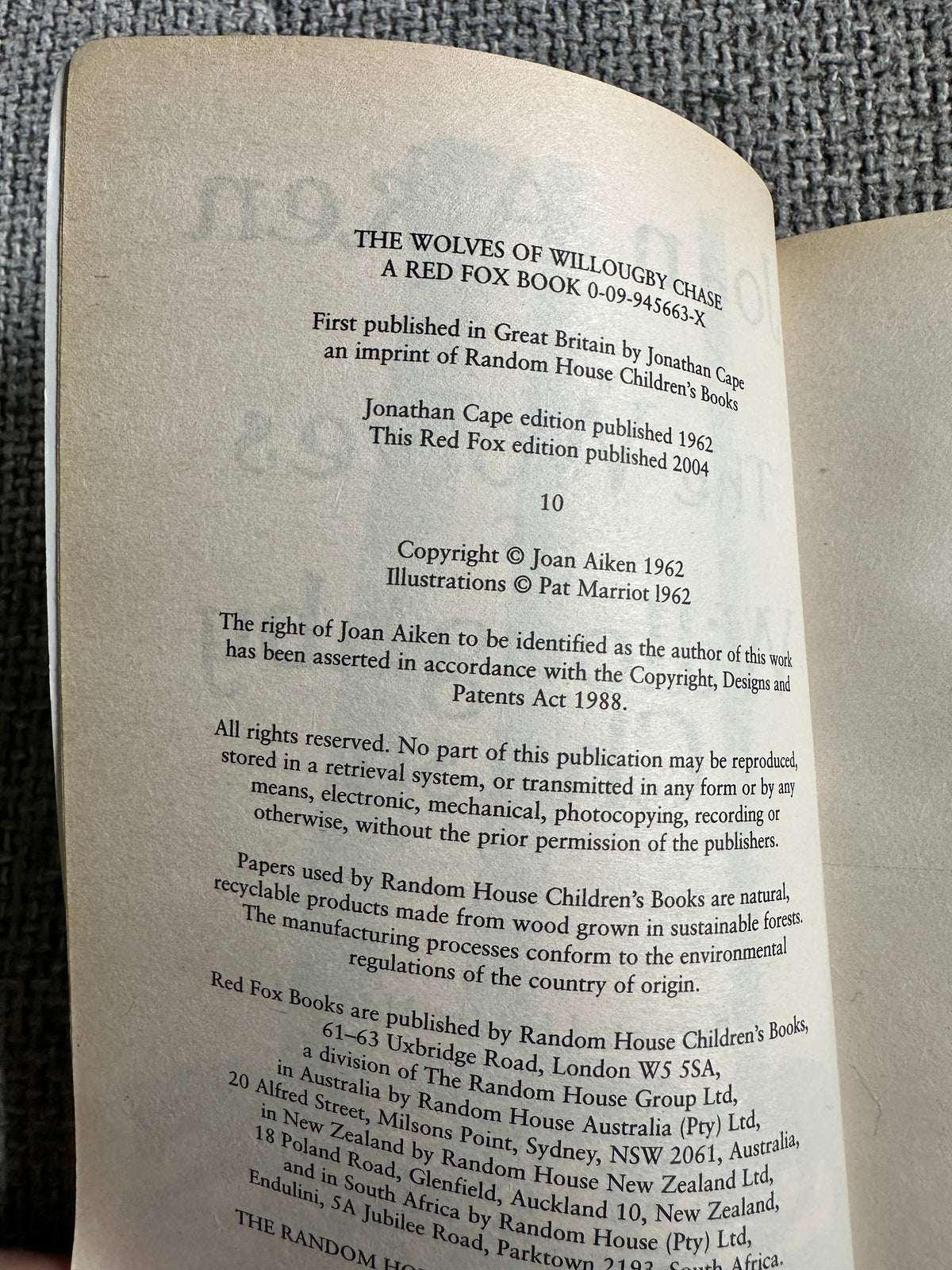 2004 The Wolves Of Willoughby Chase - Joan Aiken (Pat Marriott Illust) Red Fox Publishers