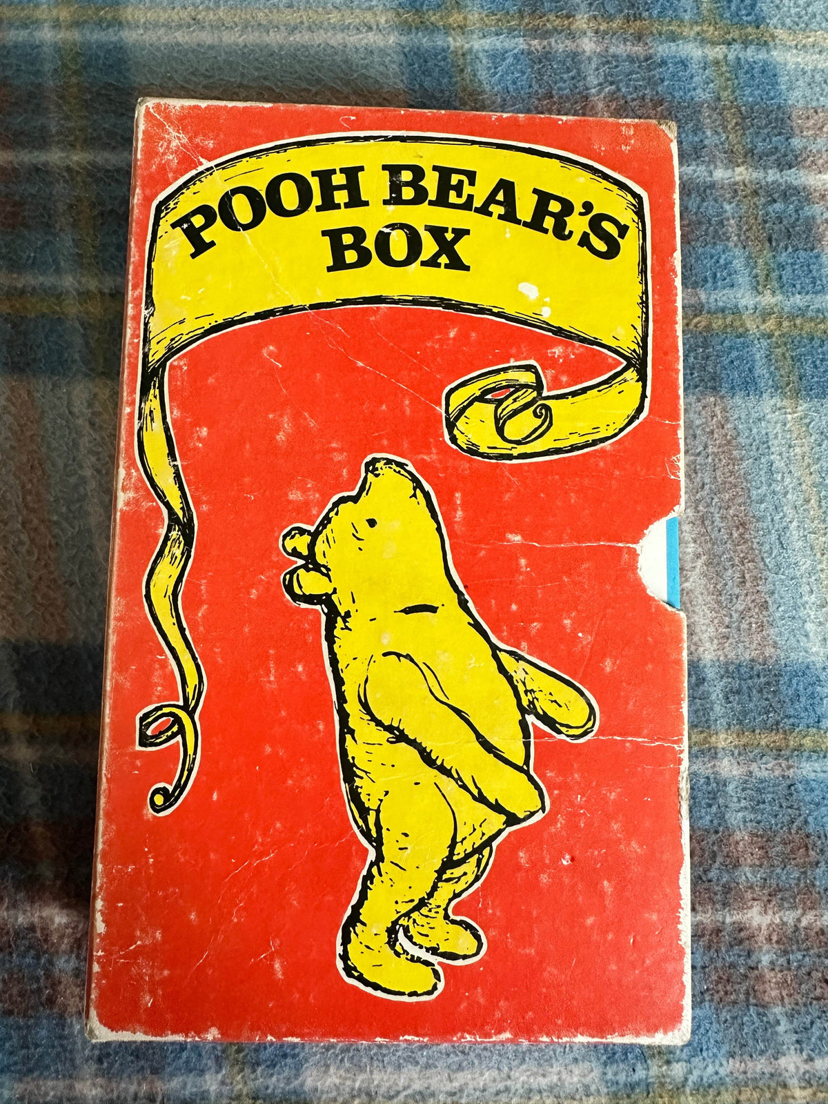 1974 Pooh Bear’s Box(4 x volumes) A. A. Milne(Methuen) - Honeyburn Books (UK)