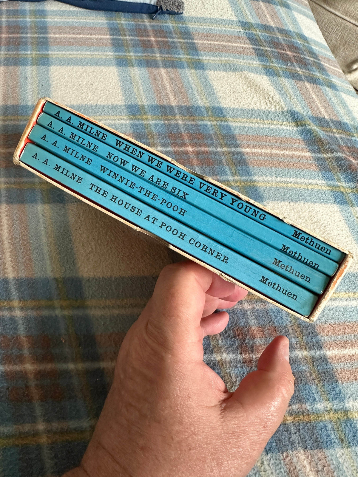 1974 Pooh Bear’s Box(4 x volumes) A. A. Milne(Methuen) - Honeyburn Books (UK)