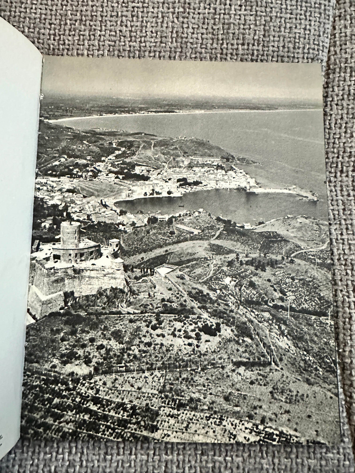 1959*1st* Roussillon - Marie Mauron (Frédérique Duran pictures)Librairie Hachette - Honeyburn Books (UK)
