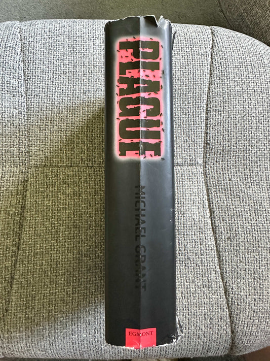 2011*1st* Plague - Michael Grant (Egmont) Sprayed edges