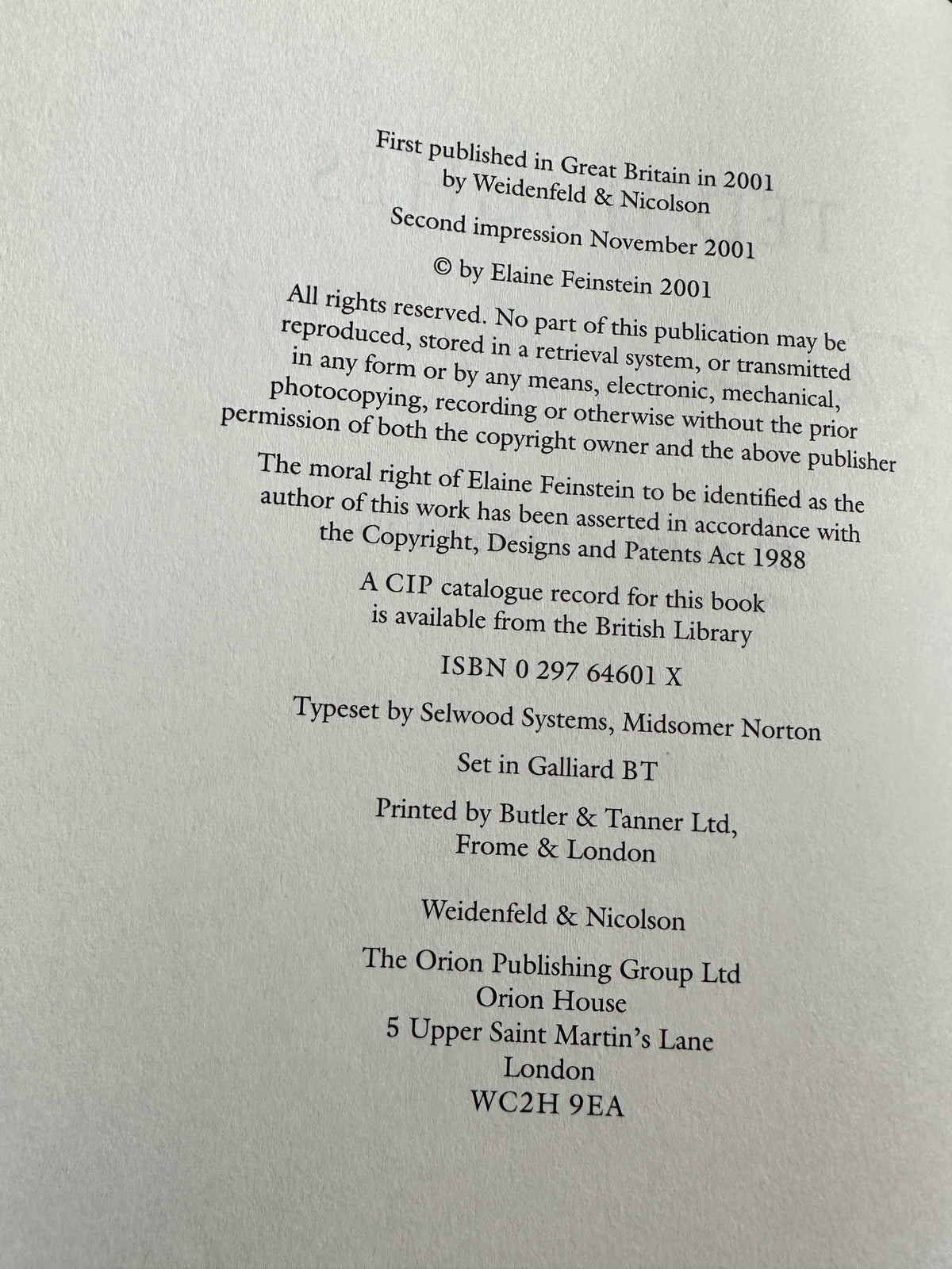 2001 Ted Hughes: The Life Of A Poet - Elaine Feinstein (Weidenfeld & Nicolson)