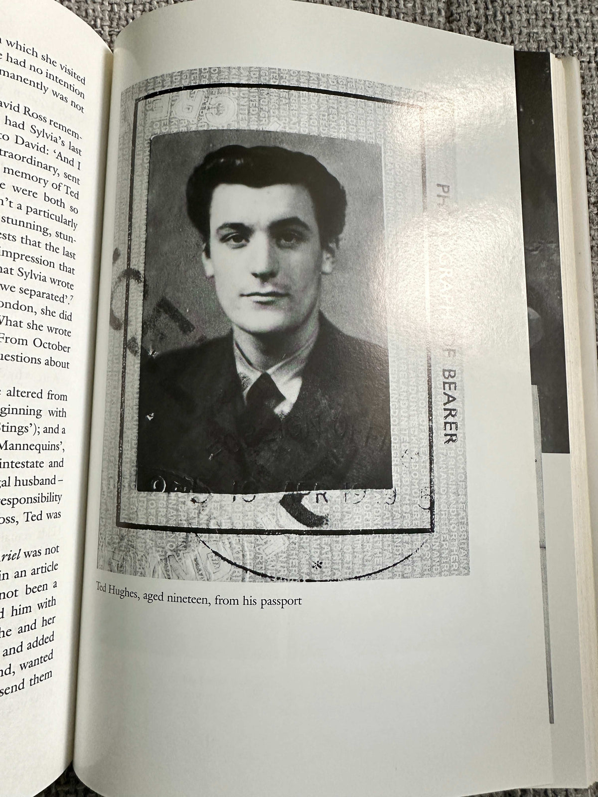 2001 Ted Hughes: The Life Of A Poet - Elaine Feinstein (Weidenfeld & Nicolson)