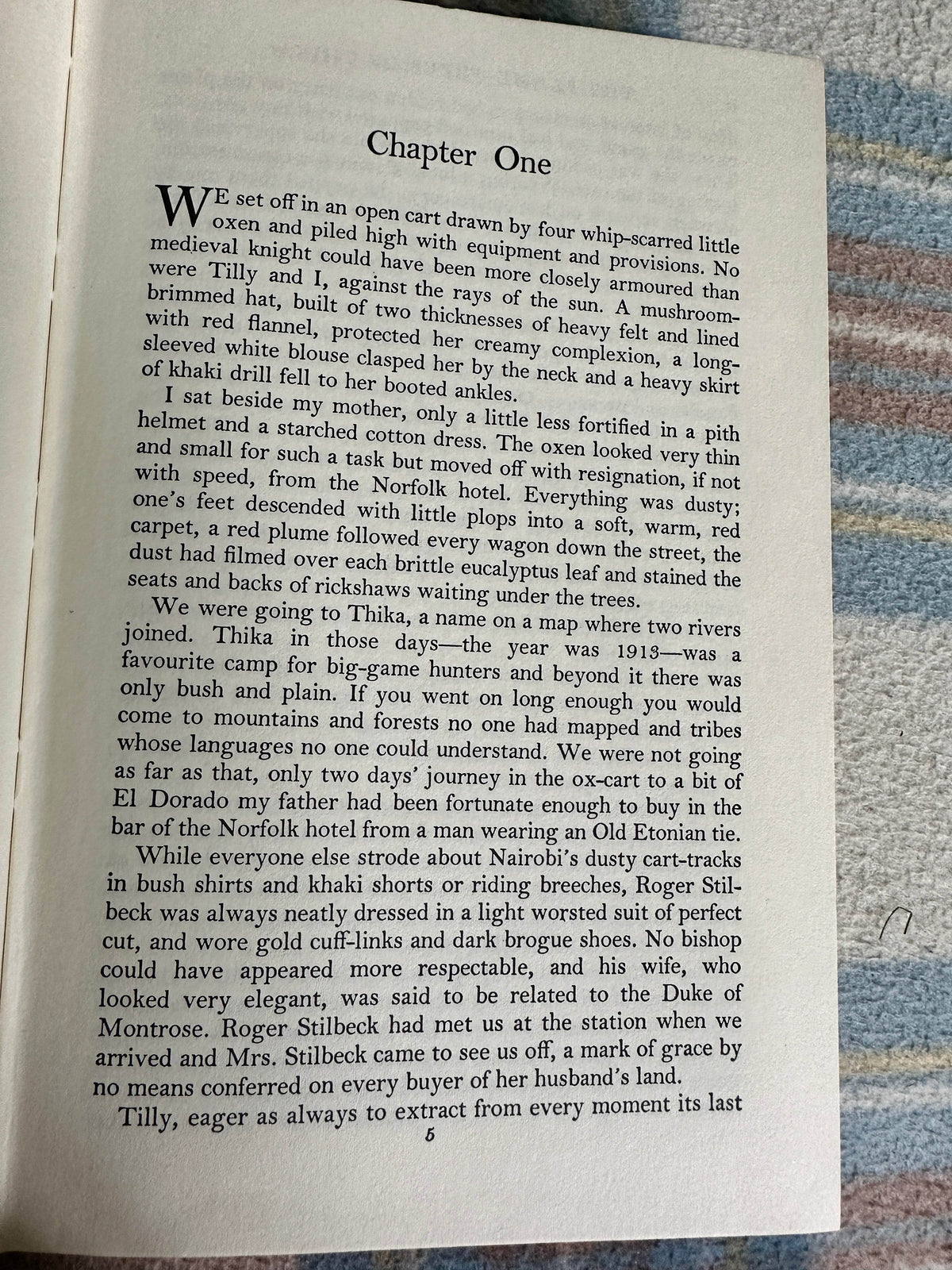 1980 The Flame Trees Of Thika - Elspeth Huxley(Chatto & Windus) - Honeyburn Books (UK)