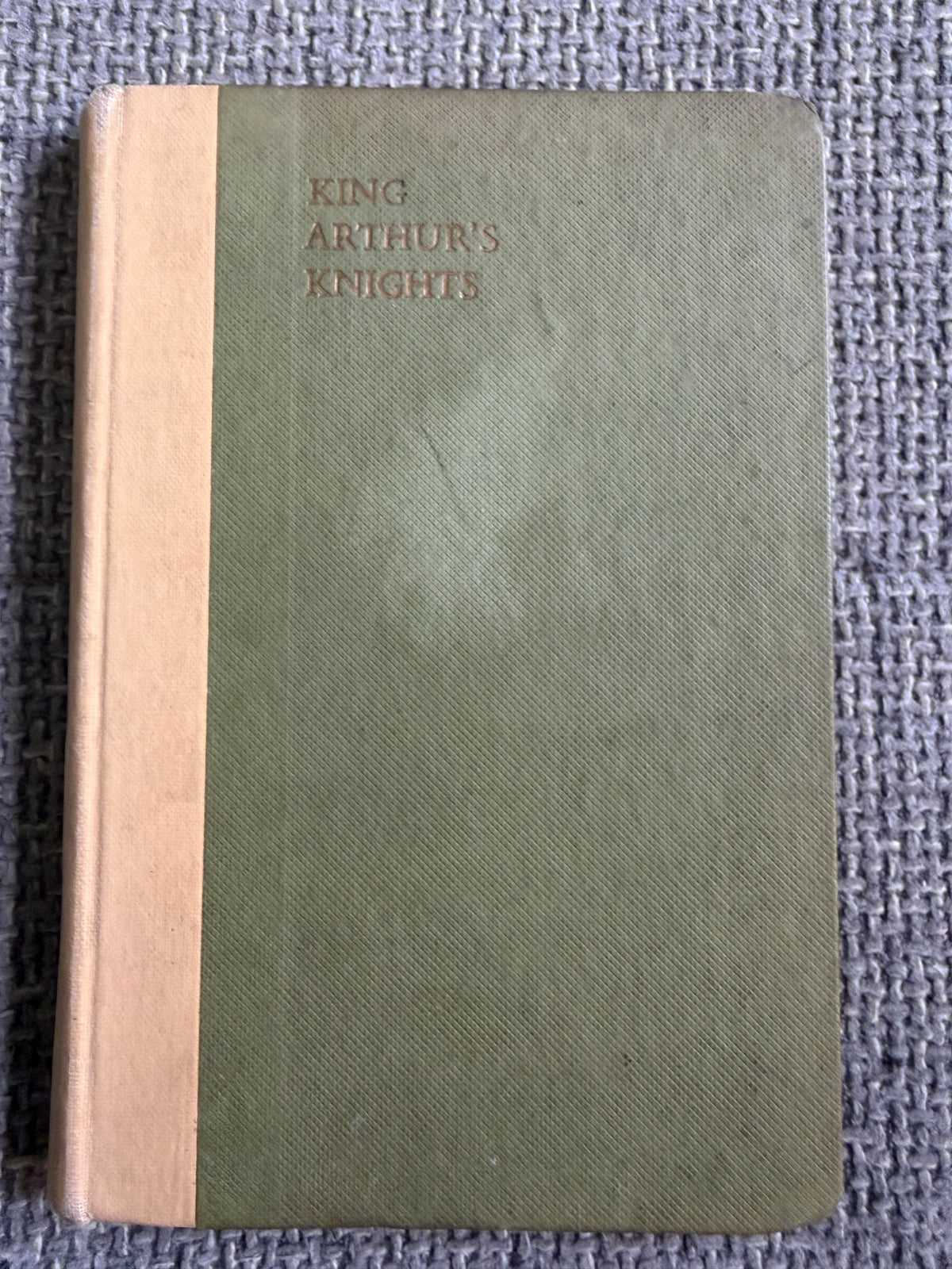 1950’s Stories Of King Arthur’s Knights - Mary MacGregor (C. Walter Hodges illust) Thomas Nelson & Sons Ltd.