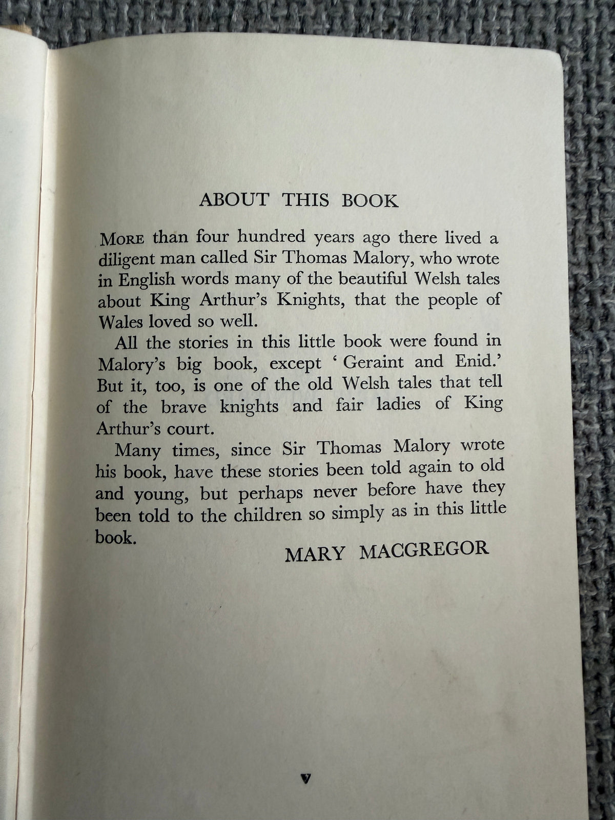 1950’s Stories Of King Arthur’s Knights - Mary MacGregor (C. Walter Hodges illust) Thomas Nelson & Sons Ltd.
