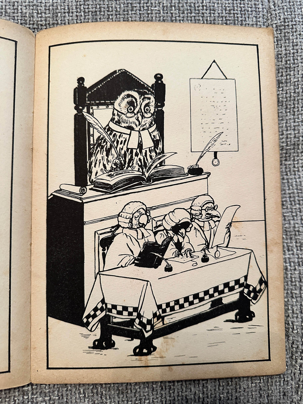 1923 Dorothy Dimity (Printed in The British Isles - Honeyburn Books (UK)