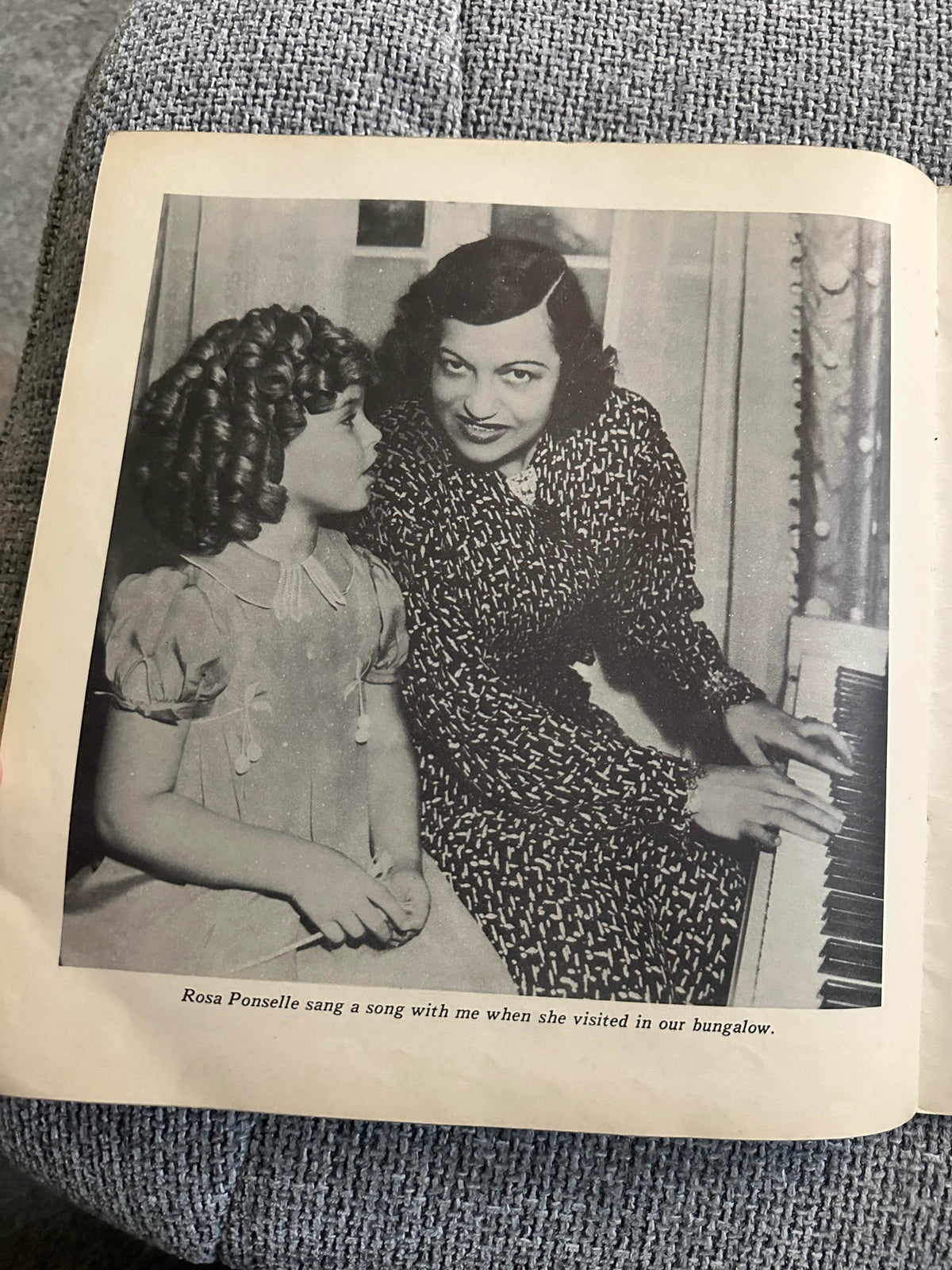 1937 Now I Am Eight - Shirley Temple(Max Trell edit)The Saafield Publishing Company - Honeyburn Books (UK)