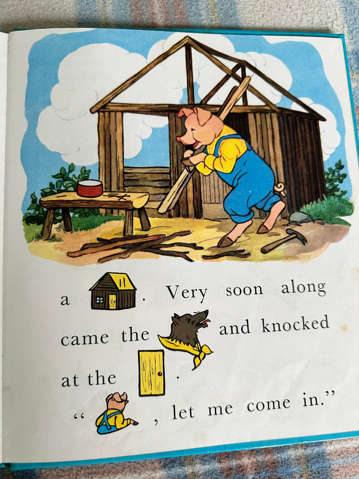 1950’s Three Little Pigs(Illustrated by Tom & Blonnie Holmes) Award Publication - Honeyburn Books (UK)