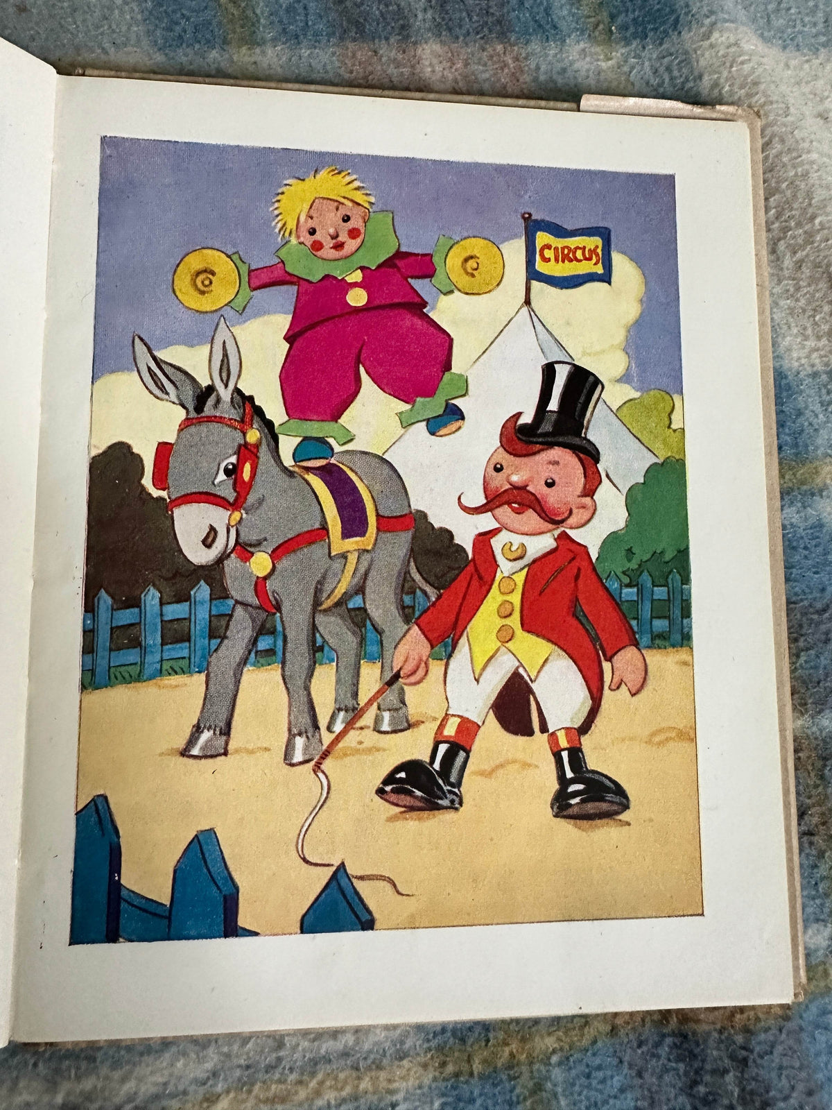 1946*1st* My Tiny Town Book - Sandle Brothers Ltd. - Honeyburn Books (UK)