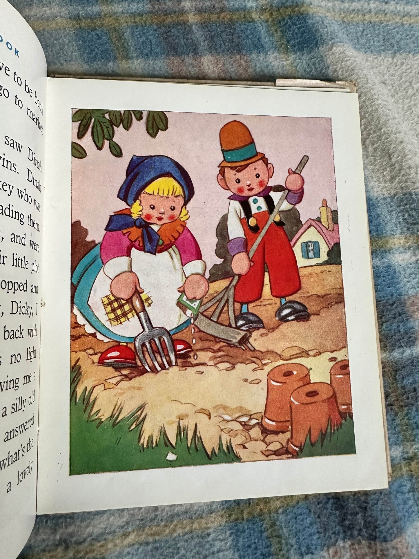 1946*1st* My Tiny Town Book - Sandle Brothers Ltd. - Honeyburn Books (UK)
