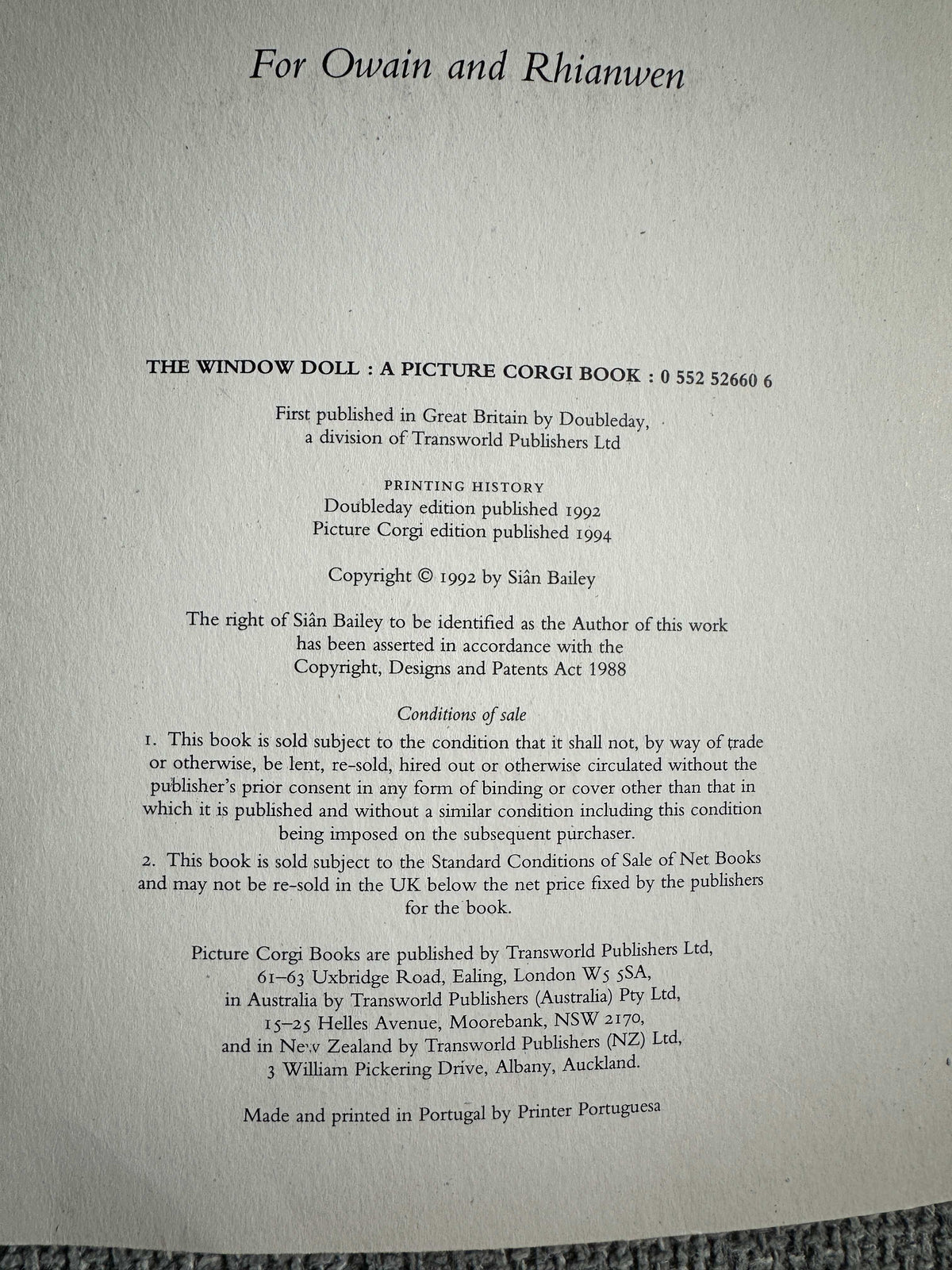 1994*1st* The Window Doll - Siân. Bailey (Picture Corgi )