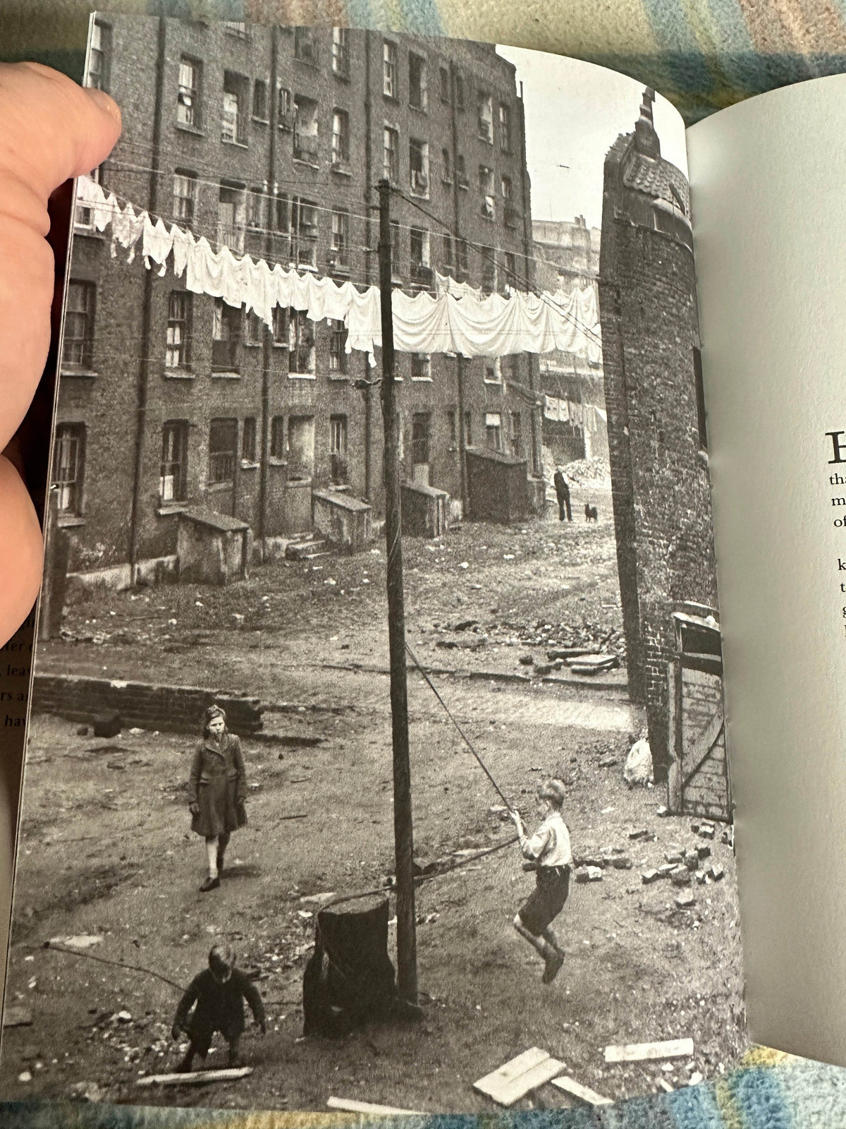 Call The Midwife(Illustrated Edition) Jennifer Worth(Orion Books) - Honeyburn Books (UK)