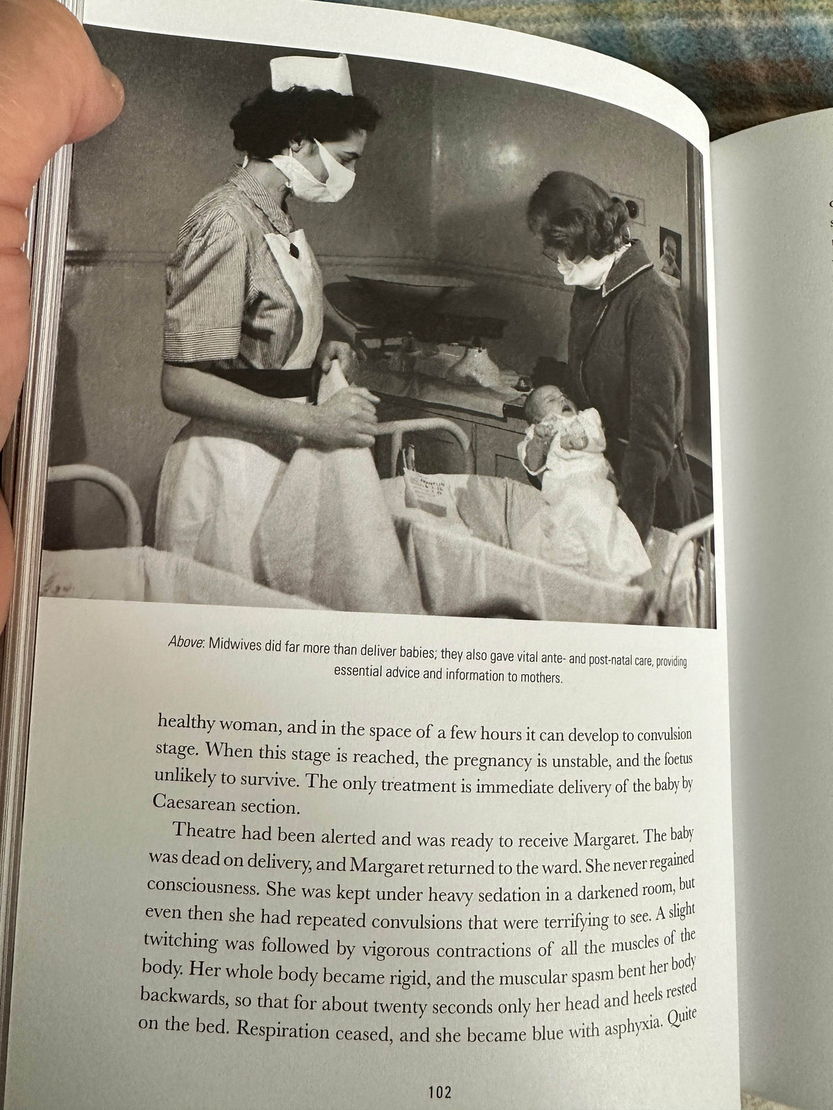 Call The Midwife(Illustrated Edition) Jennifer Worth(Orion Books) - Honeyburn Books (UK)