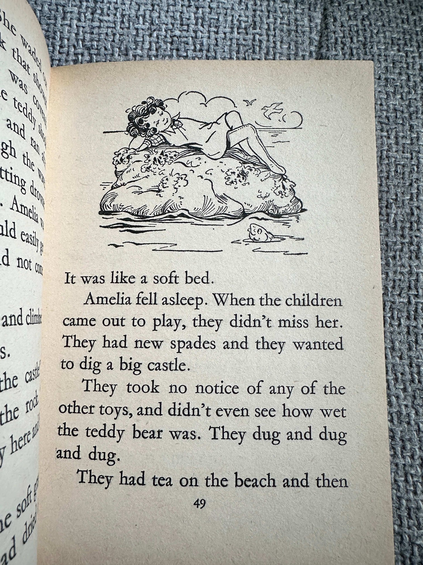 1969 Naughty Amelia Jane - Enid Blyton ( Rene Cloke Illust) Dean & Son Ltd