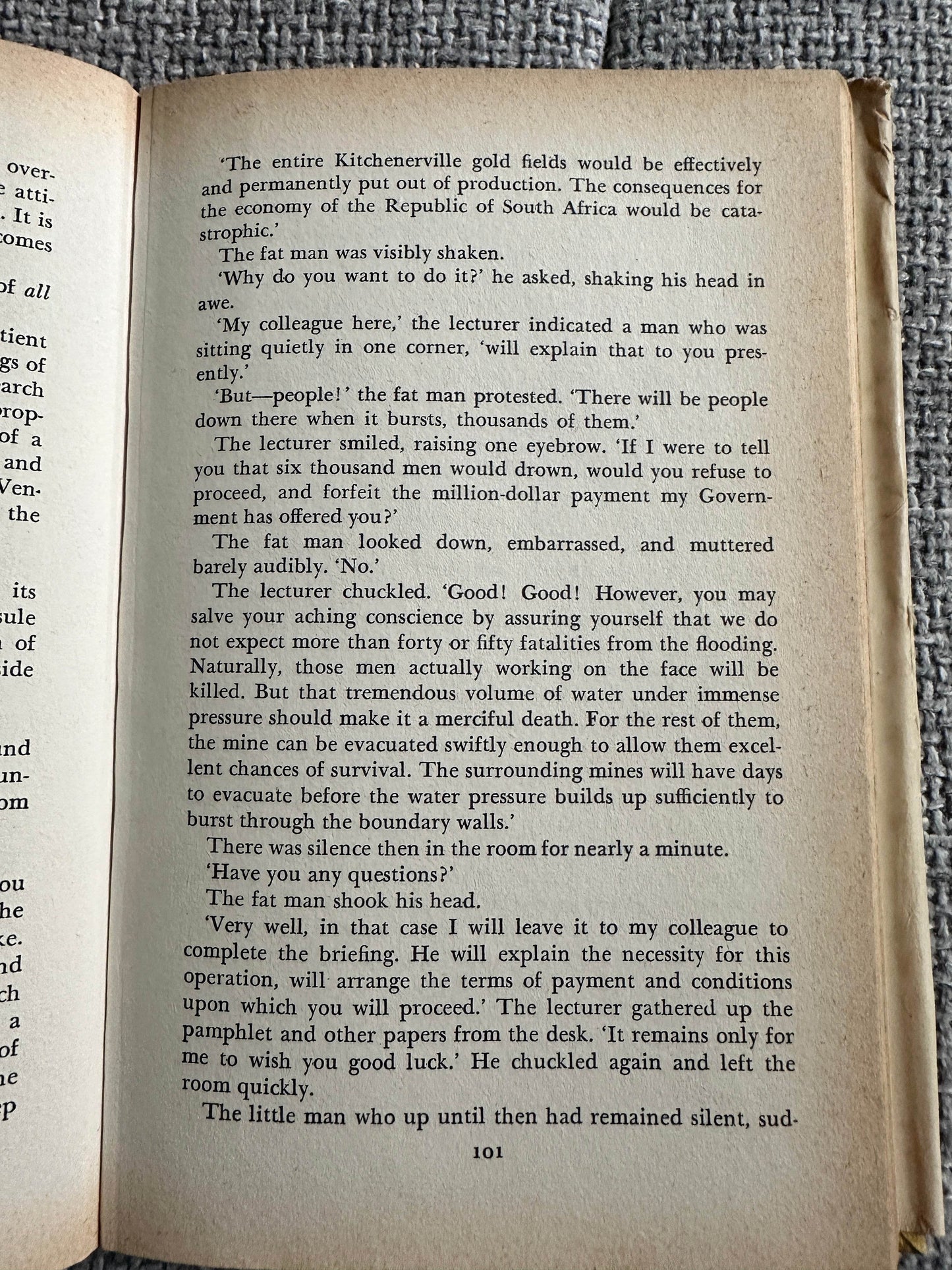 1971 Gold Mine - Wilbur Smith(World Books) - Honeyburn Books (UK)
