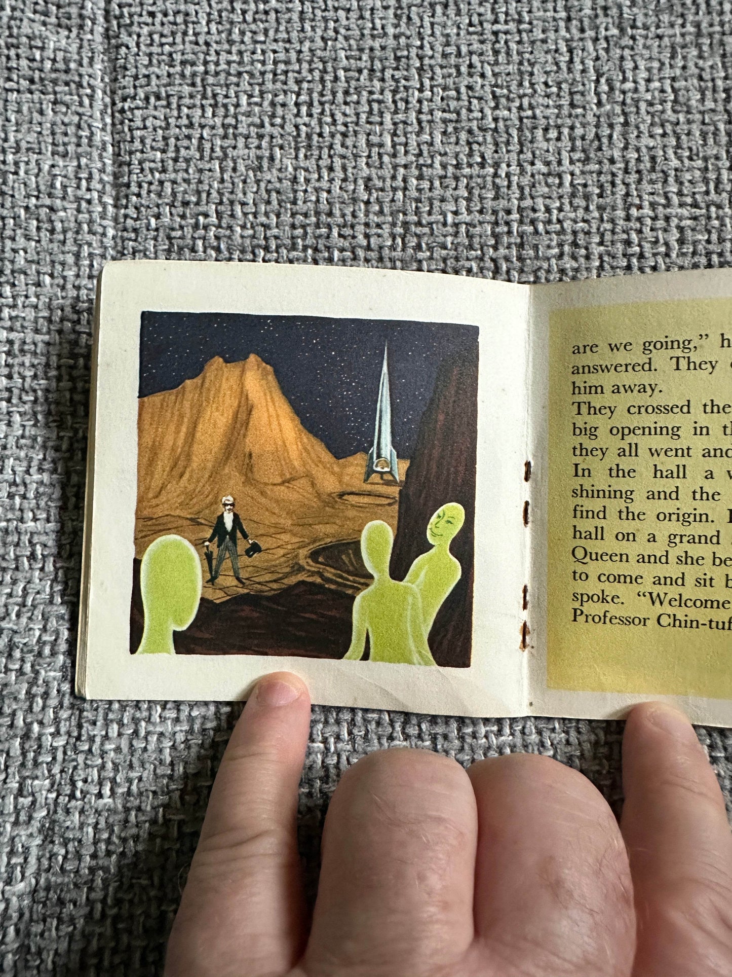 1960’s The Clever Professor (A Mini Book) Brown Watson Ltd - Honeyburn Books (UK)